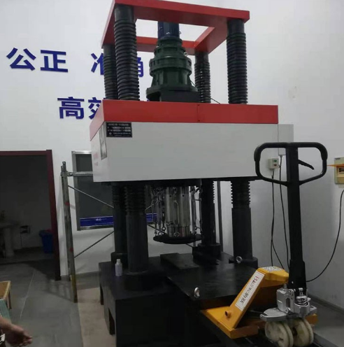 1000-Ton Jack Calibration Device